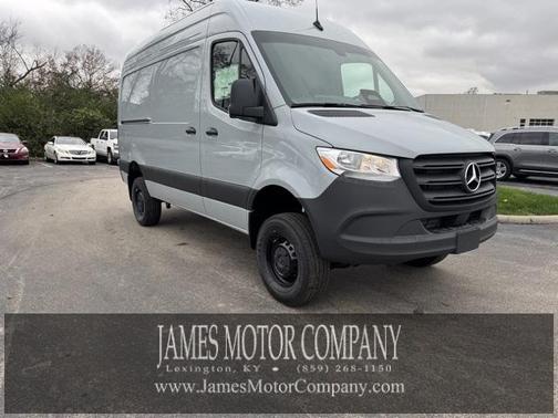 2025 Mercedes-Benz Sprinter 2500 Standard Roof
