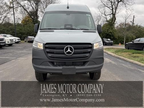 2025 Mercedes-Benz Sprinter 2500 Standard Roof