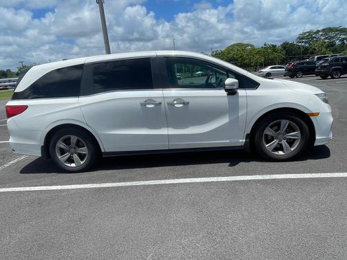 White Diamond Pearl 2019 Honda Odyssey EX