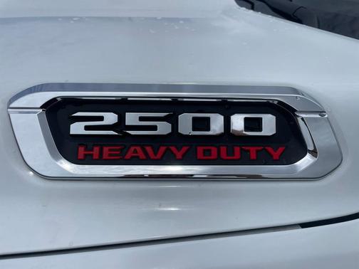 Bright White Clearcoat 2024 RAM 2500 Laramie Crew Cab 4x4 6'4' Box