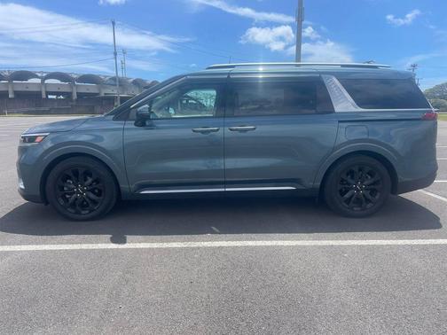 Astra Blue 2024 Kia Carnival SX