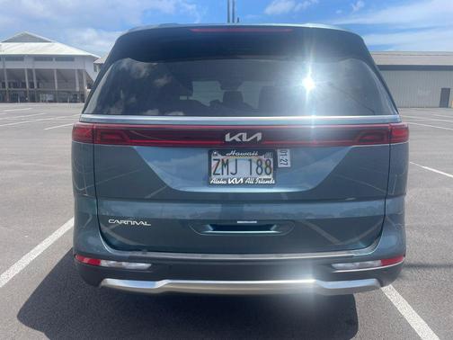 Astra Blue 2024 Kia Carnival SX