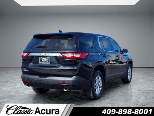 Mosaic Black Metallic 2019 Chevrolet Traverse LS