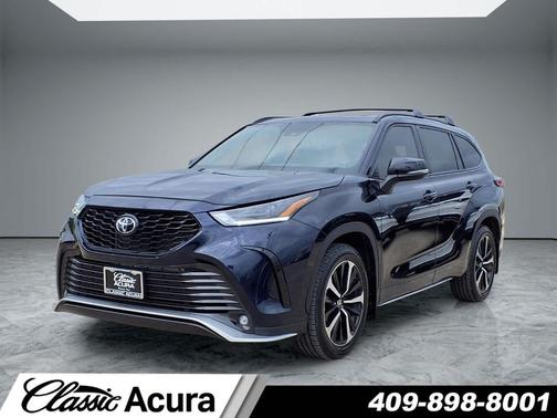 2022 Toyota Highlander XSE