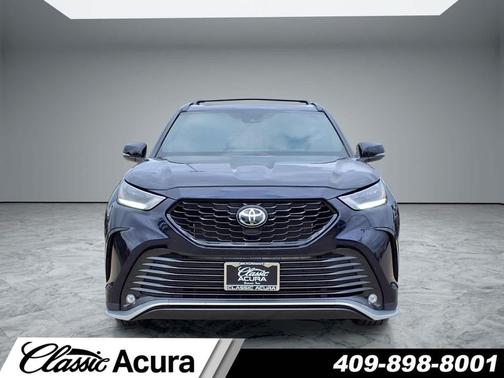 2022 Toyota Highlander XSE