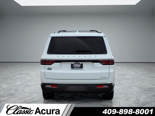 2022 Jeep Wagoneer Series II 4x2