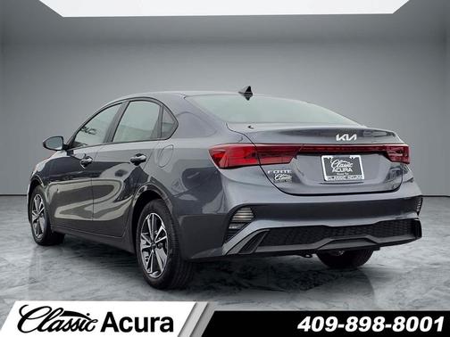 Gravity Gray 2024 Kia Forte LXS