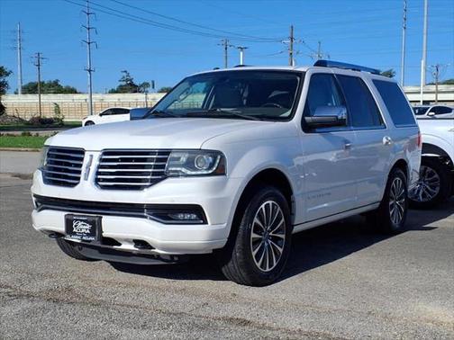 2015 Lincoln Navigator Base