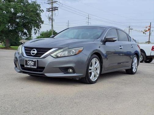 2017 Nissan Altima 3.5 SR