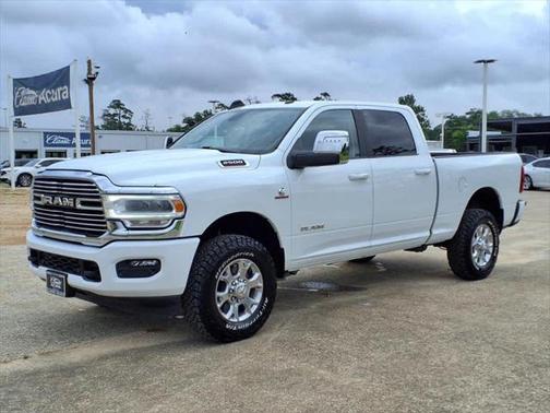 2023 RAM 2500 Laramie Crew Cab 4x4 6'4' Box