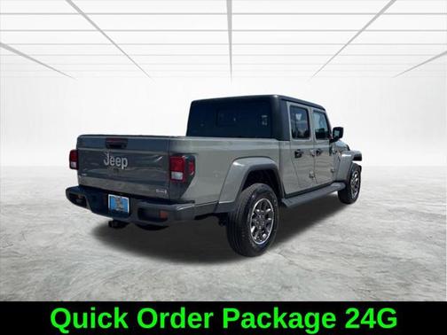 2022 Jeep Gladiator Overland