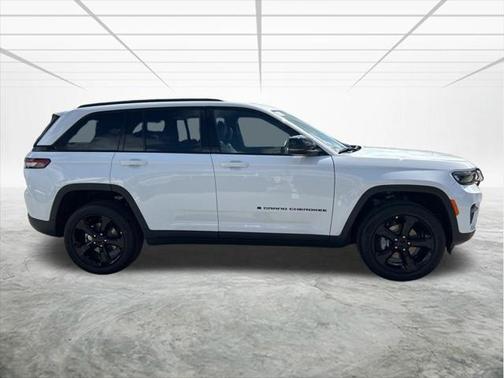 2025 Jeep Grand Cherokee Altitude
