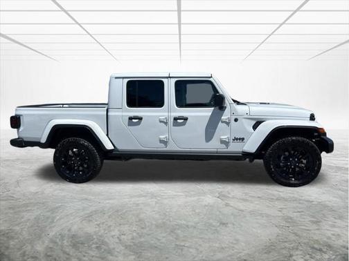 2025 Jeep Gladiator Nighthawk