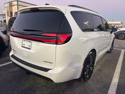 2024 Chrysler Pacifica Limited