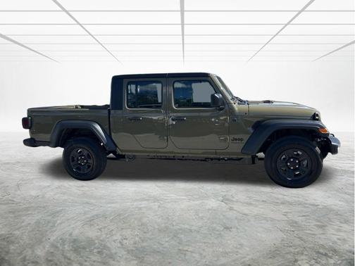 2026 Jeep Gladiator Sport