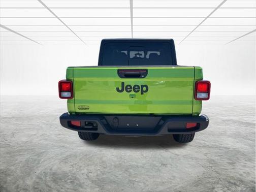 2025 Jeep Gladiator Nighthawk