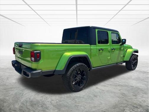 2025 Jeep Gladiator Nighthawk