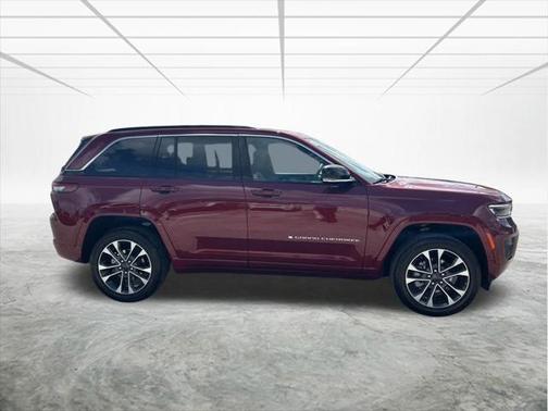 2025 Jeep Grand Cherokee Overland