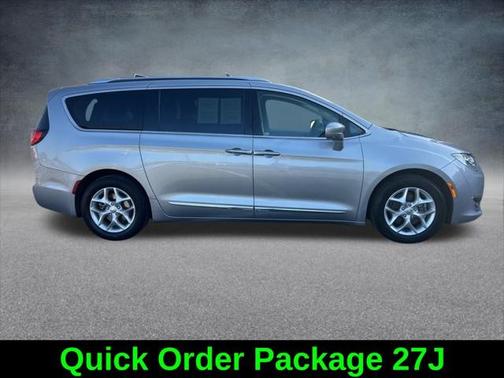 2019 Chrysler Pacifica Touring-L Plus