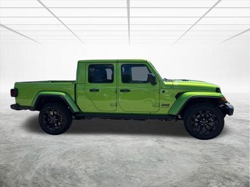 2025 Jeep Gladiator Nighthawk