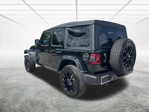 2025 Jeep Wrangler Sahara 4xe