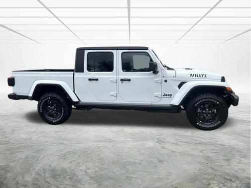 2026 Jeep Gladiator Willys
