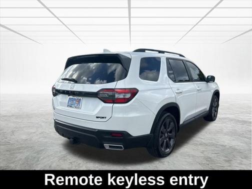 2025 Honda Pilot Sport