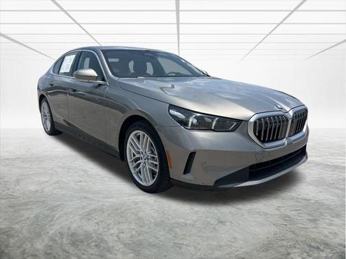 2024 BMW 530 530i