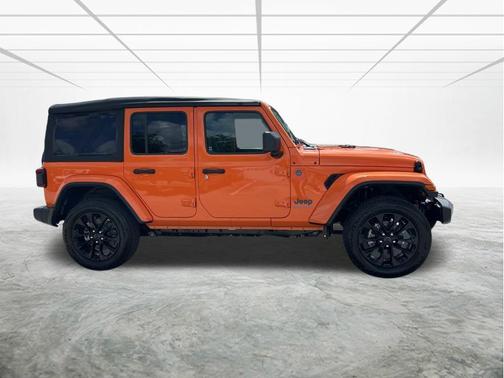 2025 Jeep Wrangler Sahara 4xe