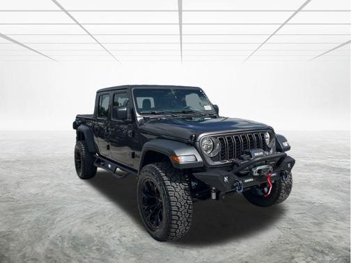 2026 Jeep Gladiator Sport