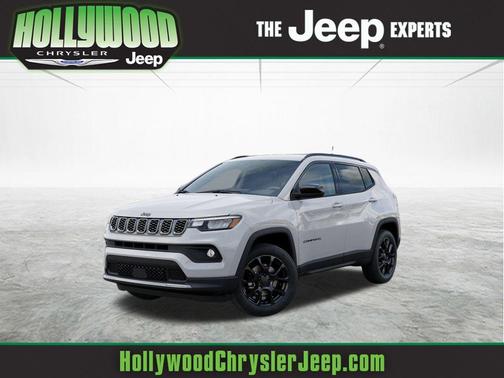 Bright White Clearcoat 2026 Jeep Compass Latitude