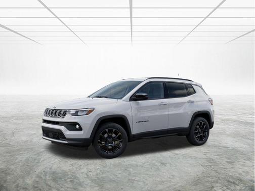 Bright White Clearcoat 2026 Jeep Compass Latitude