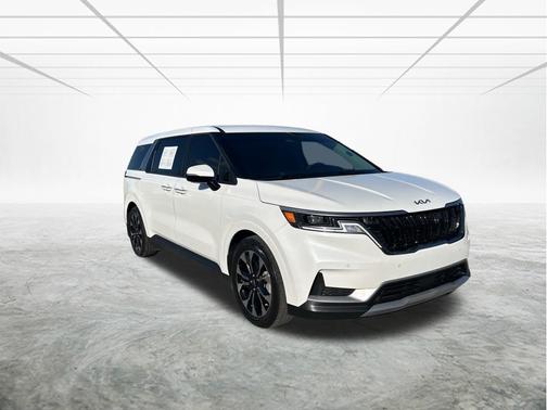 2023 Kia Carnival EX