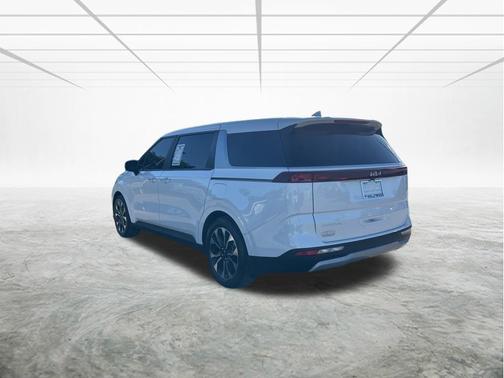 2023 Kia Carnival EX