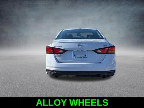 Gray Sky Pearl 2023 Nissan Altima 2.5 SR
