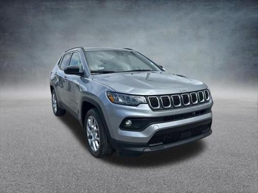 2023 Jeep Compass Latitude Lux