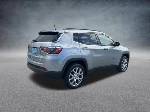 2023 Jeep Compass Latitude Lux