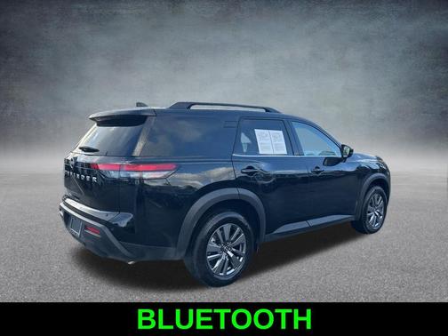 Super Black 2025 Nissan Pathfinder SV