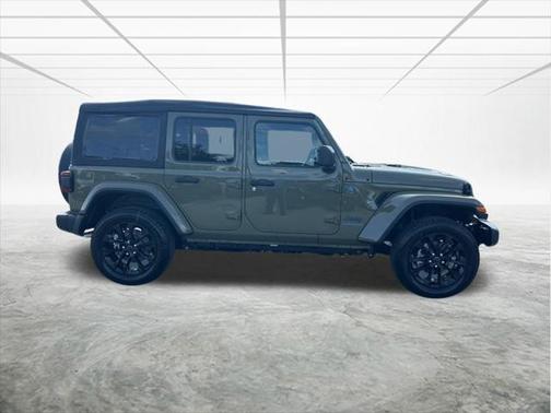 2025 Jeep Wrangler Sahara 4xe