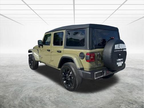 2025 Jeep Wrangler Sahara 4xe