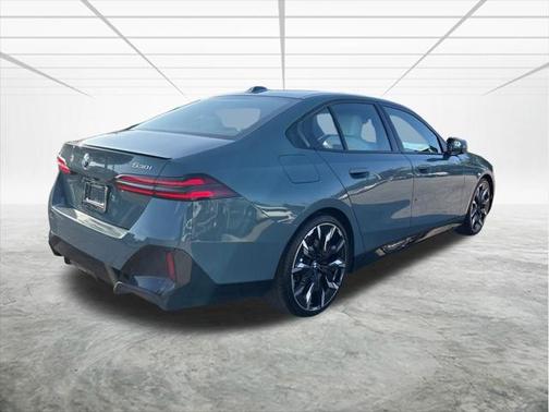 2024 BMW 530 530i