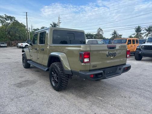2025 Jeep Gladiator High Tide