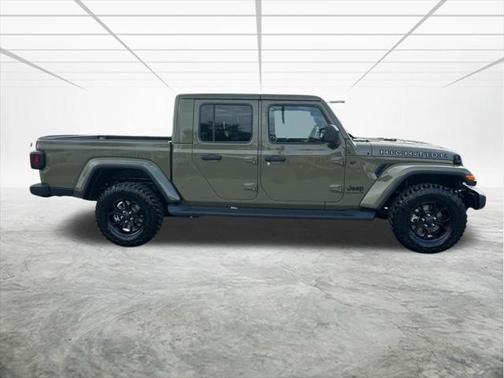 2025 Jeep Gladiator High Tide