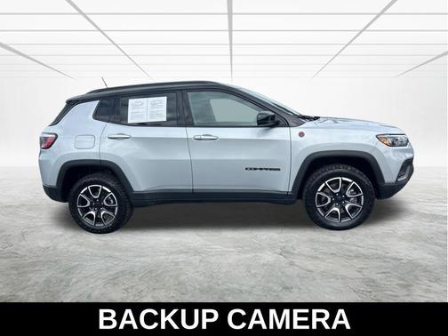 2024 Jeep Compass Trailhawk