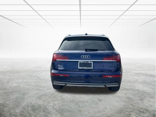 2023 Audi Q5 40 Premium Plus