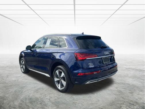 2023 Audi Q5 40 Premium Plus