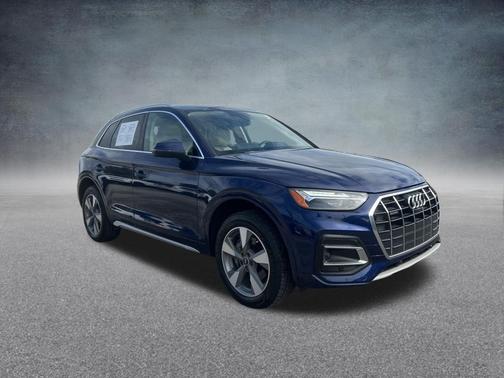 2023 Audi Q5 40 Premium Plus