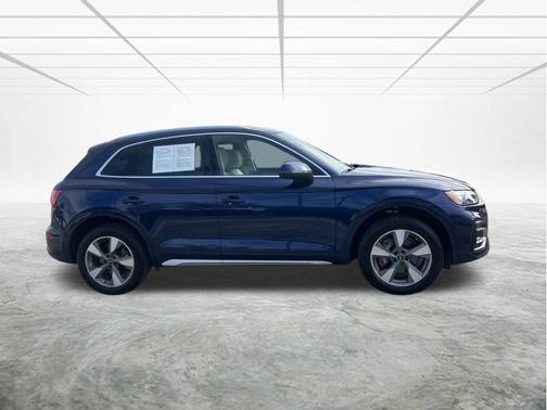 2023 Audi Q5 40 Premium Plus
