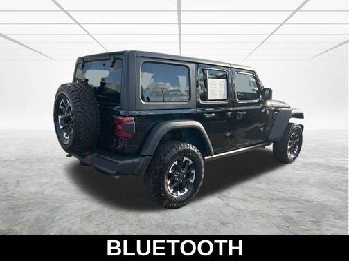 Black Clearcoat 2025 Jeep Wrangler Rubicon