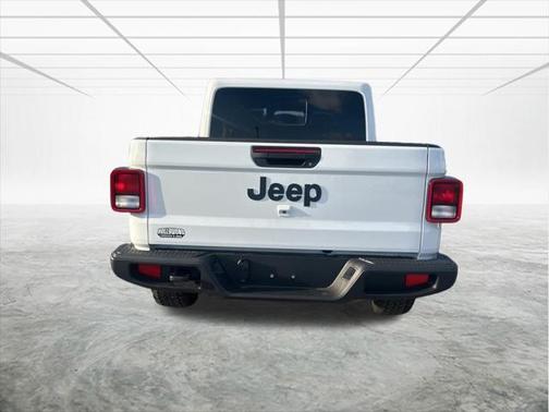 2025 Jeep Gladiator Nighthawk